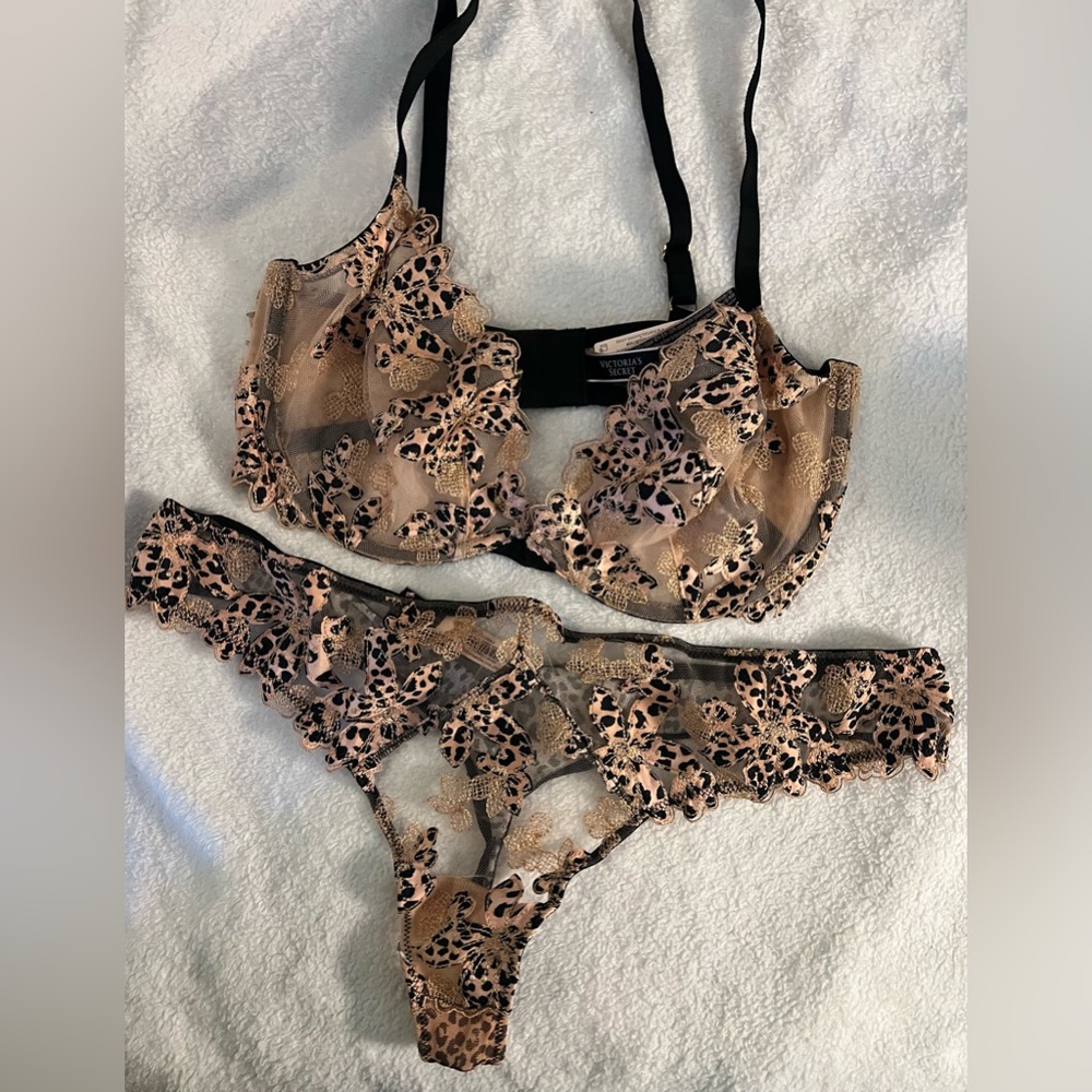 Victoria's Secret Black and Tan Lingerie Set